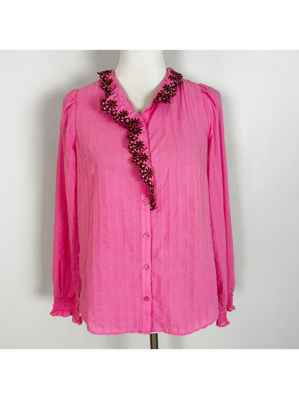 Talbots Pink Button Down Shirt Brown Embroidered Collar Preppy Size Small Women'